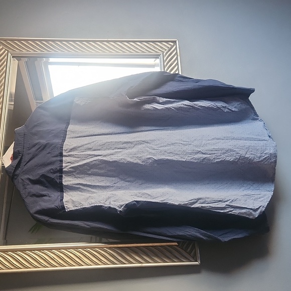 Mens button up - Picture 3 of 5